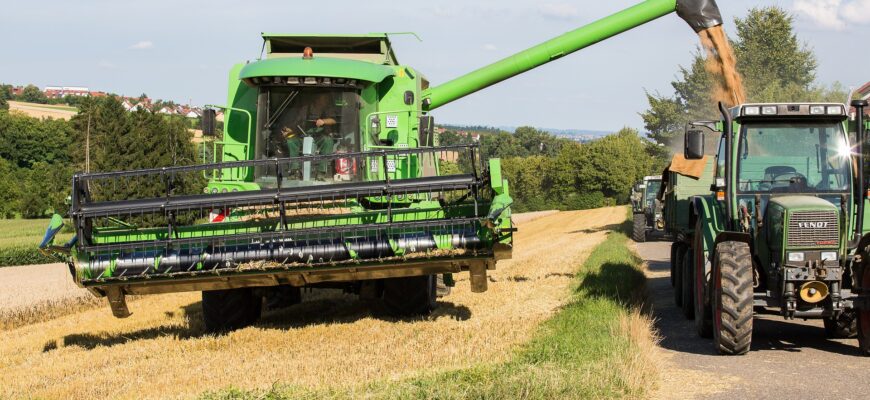 Сельхозкооперациям в РК выделят триллион тенге на сельхозтехнику и оборудование