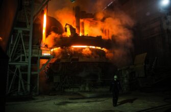 В Таразе на бывшем тракторном заводе работник упал в печь